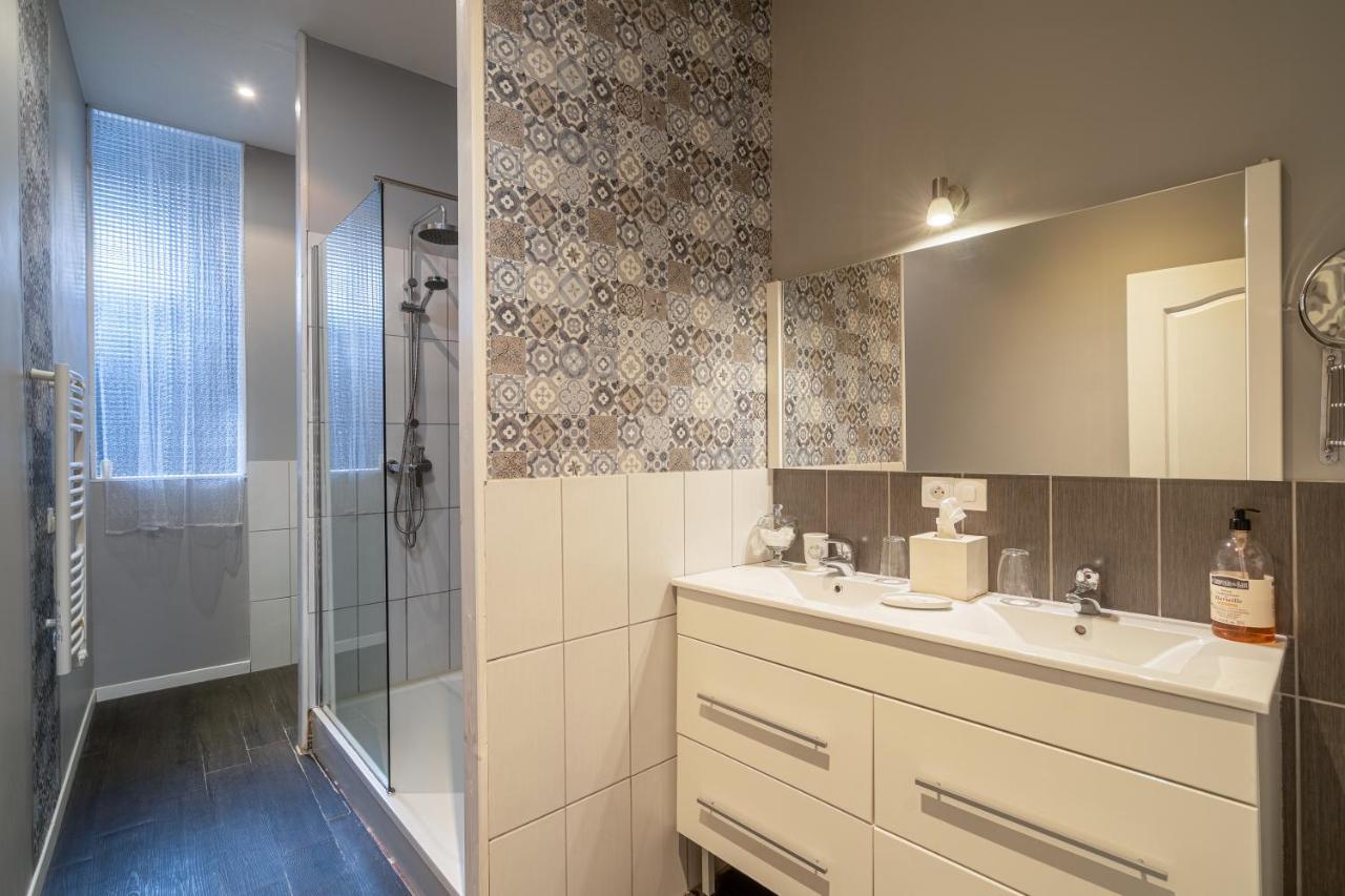 H De Surgeres Bed and Breakfast Εξωτερικό φωτογραφία